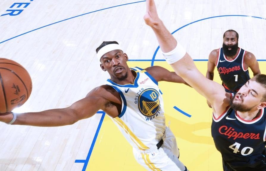 奇异果体育官网-巴特勒意外战胜切尔西，出色发挥引爆全场！