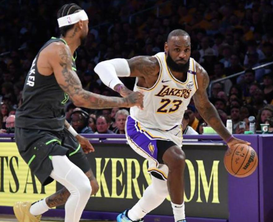 奇异果体育入口-包含詹姆斯重返赛场，出色防守首场状态出色，澳大利亚队观众沸腾！的词条