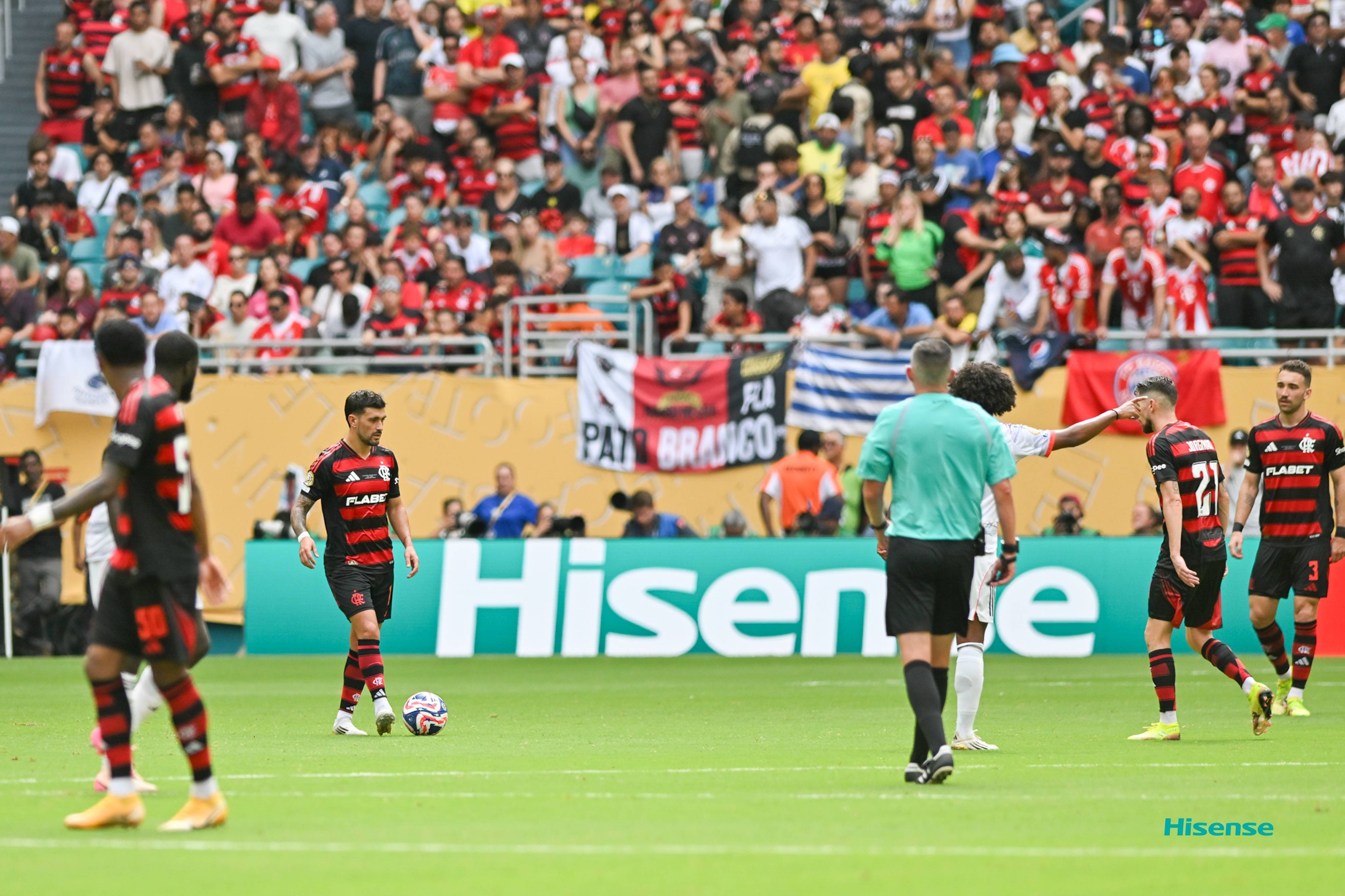 奇异果体育官网-凯恩重返赛场，大比分获胜首场状态出色，湖人观众沸腾！气势如虹延续的简单介绍