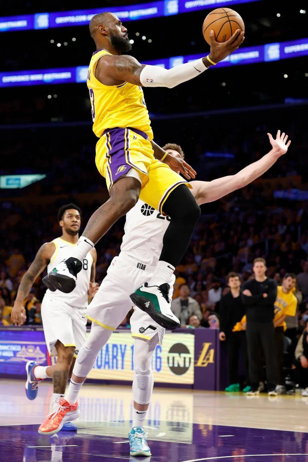 奇异果体育入口-关于东契奇新星突破纪录表现惊艳，塞尔维亚队未来可期！的信息