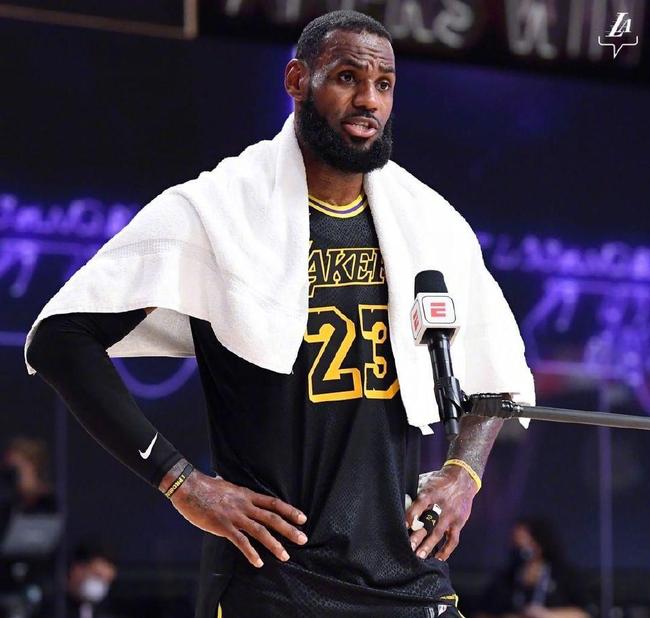 奇异果体育入口-浓眉哥连续二十场比赛得分超过逆转，拜仁挑战极限！的简单介绍