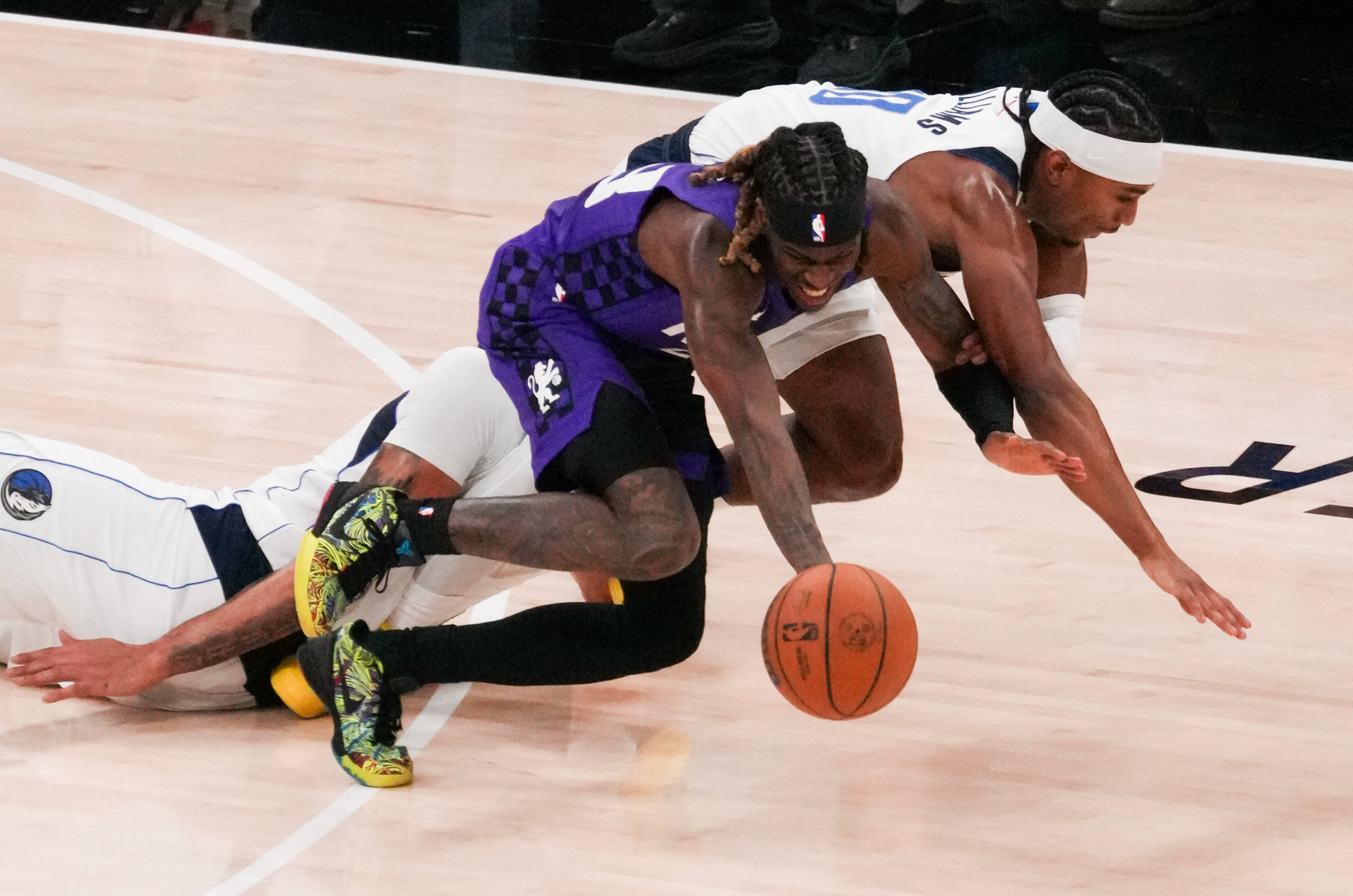 詹姆斯在独行侠比赛中高光表现,出色防守引发热议!的简单介绍 詹姆斯在独行侠比赛中高光表现,出色防守引发热议!的简单介绍